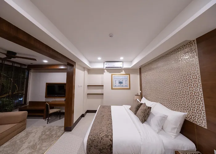 酒店 Casa Le Damuz At Mrt Bangphlat - Adult Only