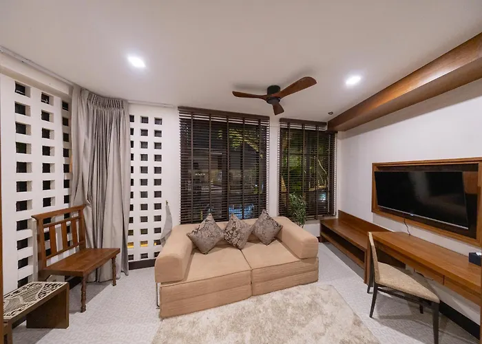 Casa Le Damuz At Mrt Bangphlat - Adult Only