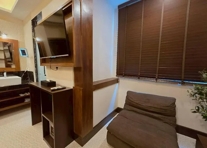 Casa Le Damuz At Mrt Bangphlat - Adult Only 3* 曼谷
