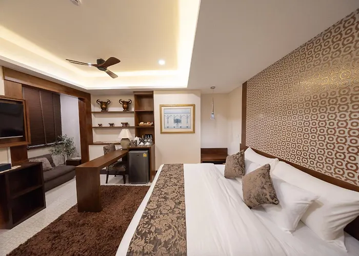 Casa Le Damuz At Mrt Bangphlat - Adult Only 3* 曼谷