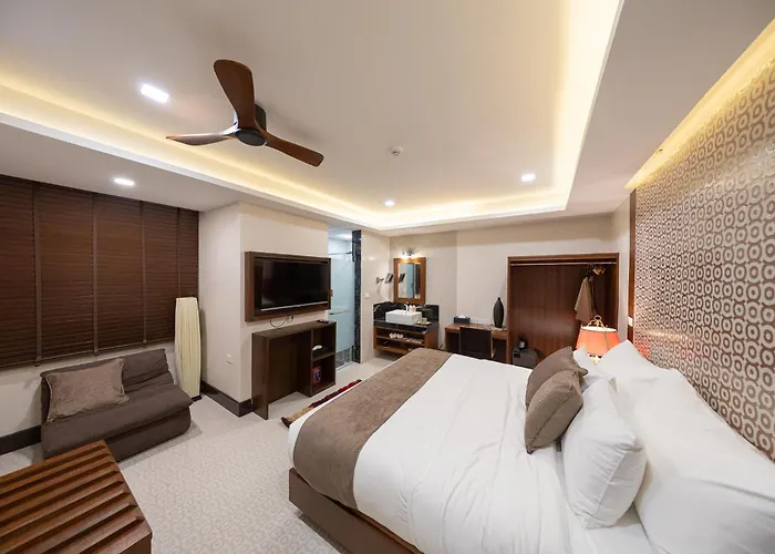 酒店 Casa Le Damuz At Mrt Bangphlat - Adult Only 曼谷