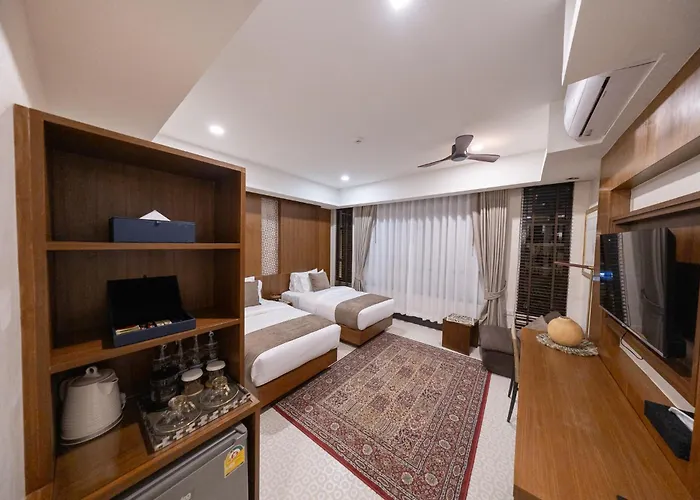 酒店 Casa Le Damuz At Mrt Bangphlat - Adult Only 曼谷